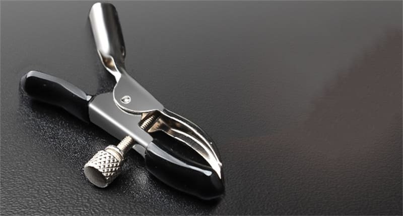 Adjustable Metal Nipple Clamps BDSM Nipple Toys with 4 Replacement Rubber Sleeves